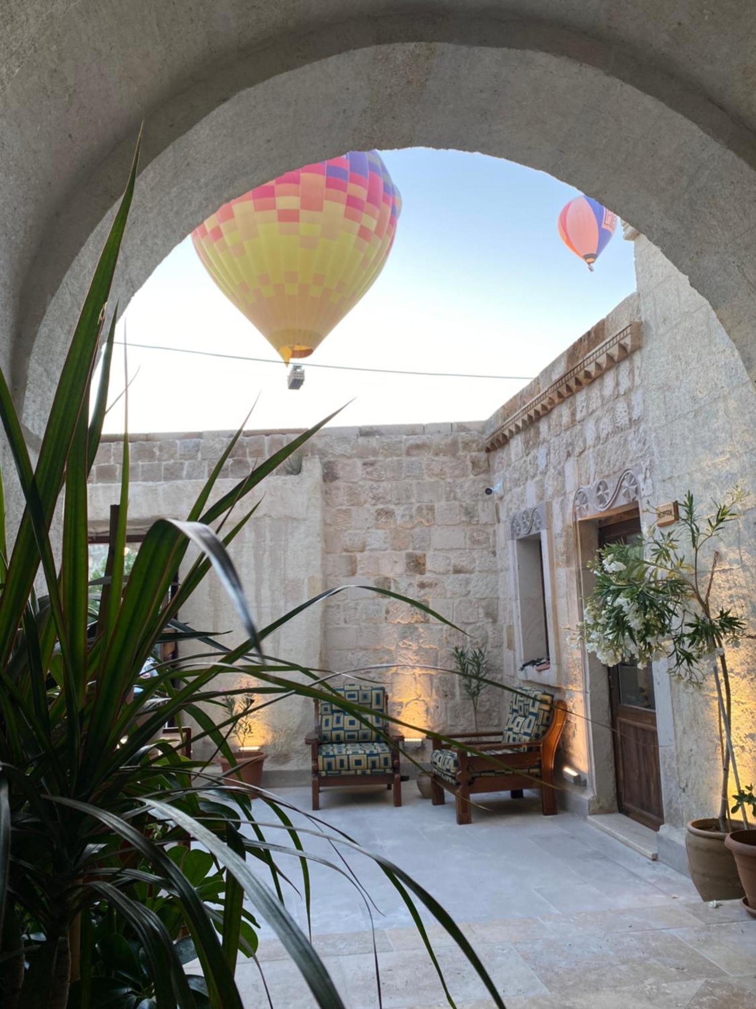 Goereme Escape Cave Suites Ngoại thất bức ảnh