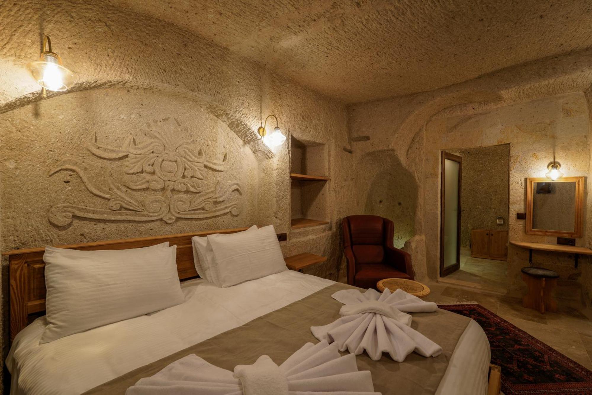 Goereme Escape Cave Suites Ngoại thất bức ảnh