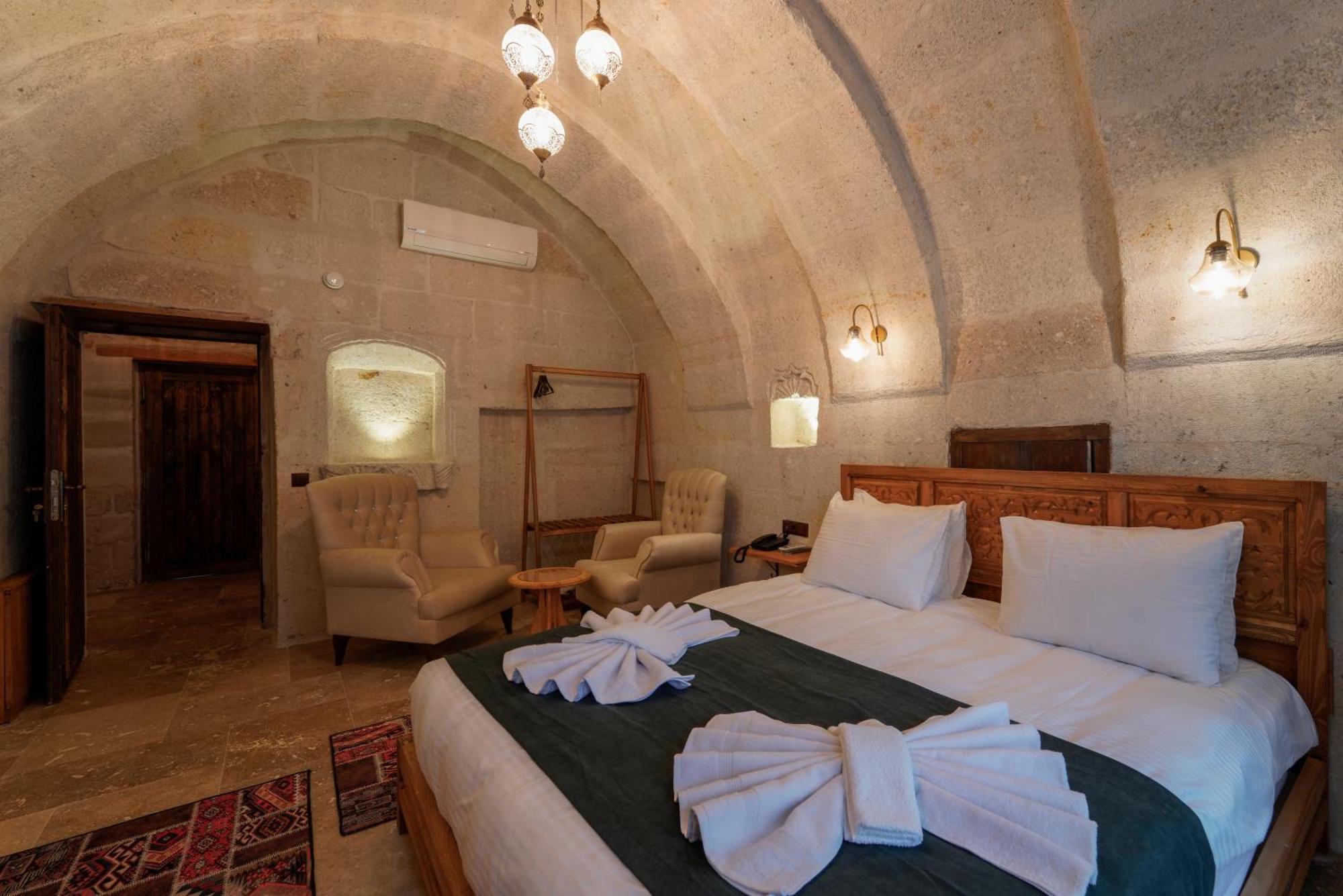 Goereme Escape Cave Suites Ngoại thất bức ảnh