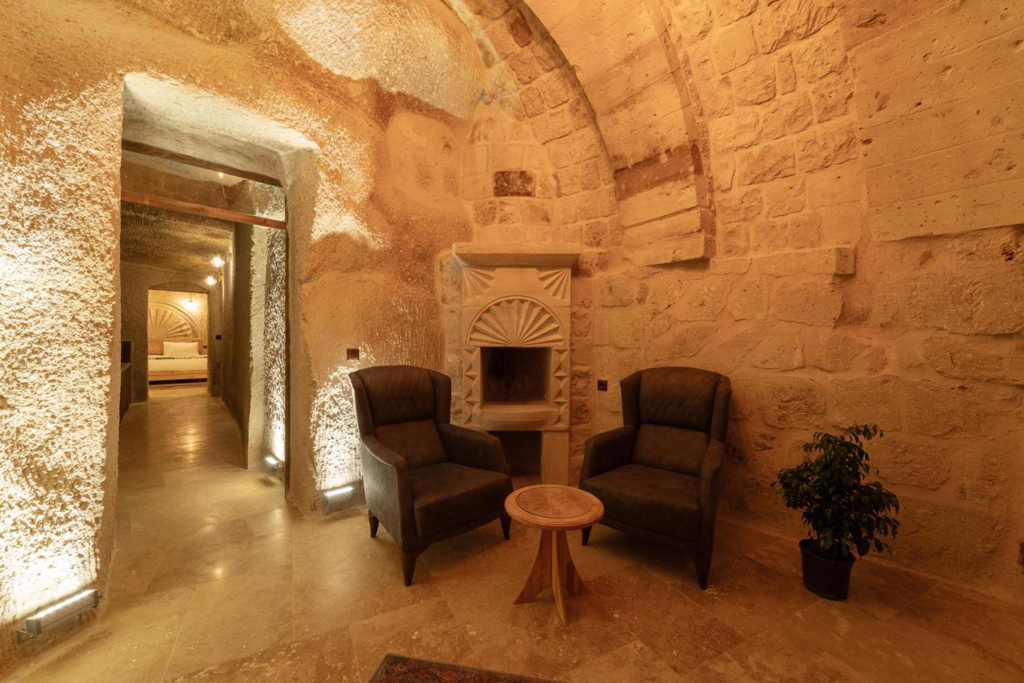 Goereme Escape Cave Suites Ngoại thất bức ảnh