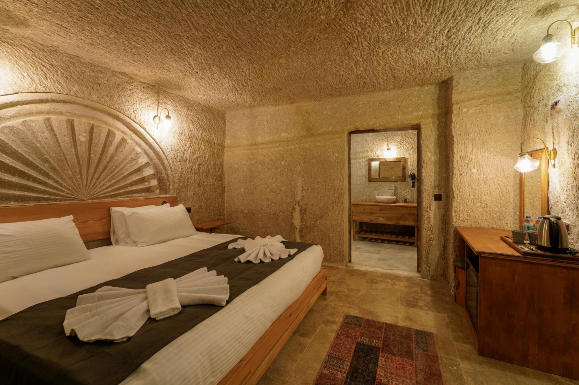 Goereme Escape Cave Suites Ngoại thất bức ảnh